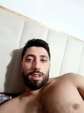 Snapshot of Rakiyy34 chatting on 02/01/25, 02:13 Rakiyy34 online show from 02/01/25, 02:13