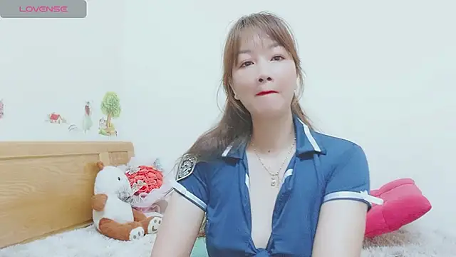 Holygirlsweet777 online show from 12/02/24, 01:25