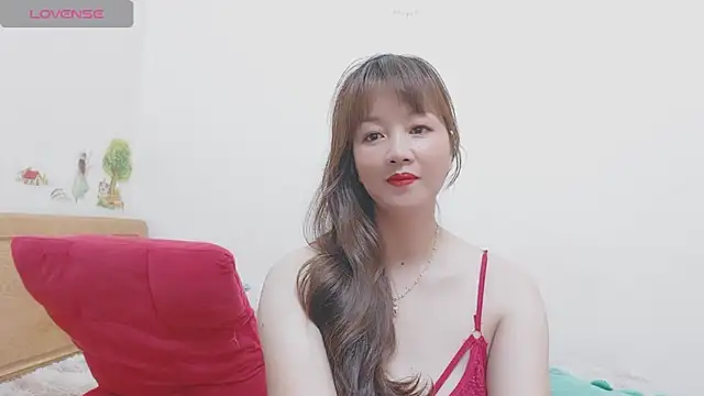 Holygirlsweet777 online show from 12/13/24, 01:37