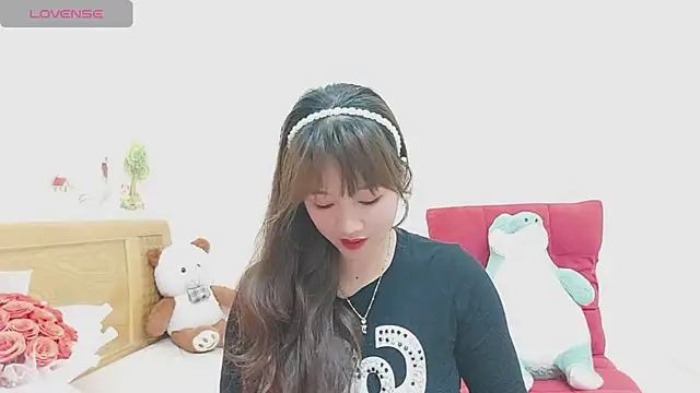 Holygirlsweet777 online show from 12/23/24, 01:40