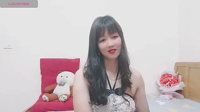 Holygirlsweet777 online show from 02/03/25, 01:30