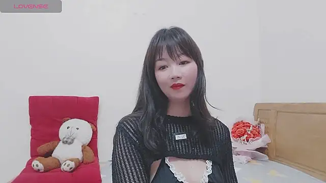 Holygirlsweet777 online show from 02/15/25, 01:31