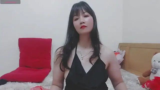Holygirlsweet777 online show from 02/18/25, 09:54