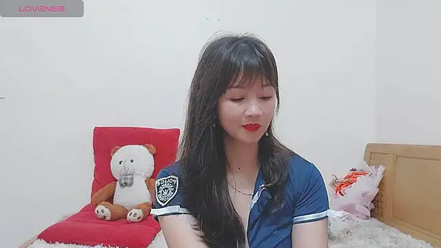 Holygirlsweet777 online show from 03/02/25, 01:47