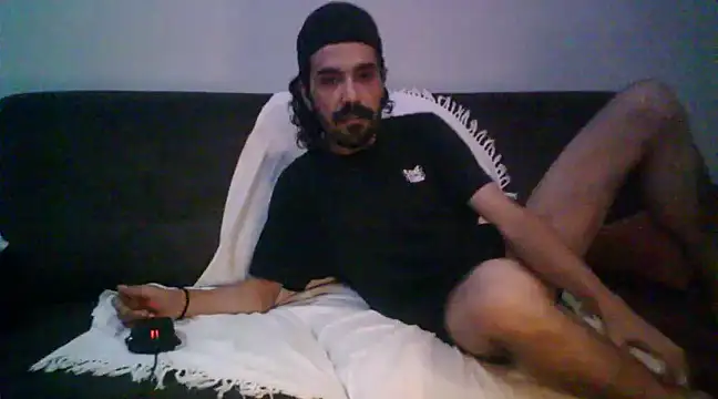 Snapshot of CrisSexShy chatting on 03/18/25, 10:37 CrisSexShy online show from 03/18/25, 10:37