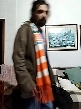 Snapshot of CrisSexShy chatting on 09/21/25, 03:52 CrisSexShy online show from 09/21/25, 03:52