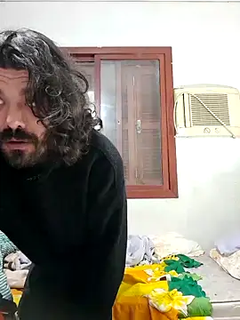 Snapshot of CrisSexShy chatting on 09/27/25, 04:06 CrisSexShy online show from 09/27/25, 04:06