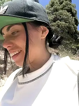 i am nina  online show from 01/14/25, 04:50