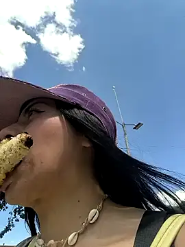 i am nina  online show from 01/19/25, 05:07