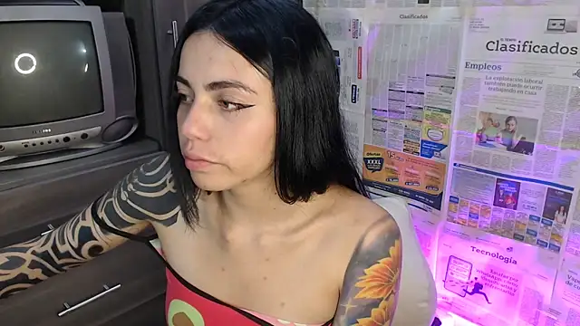 i am nina  online show from 02/28/25, 01:47