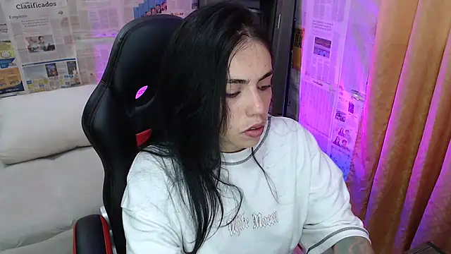 i am nina  online show from 10/22/25, 09:58