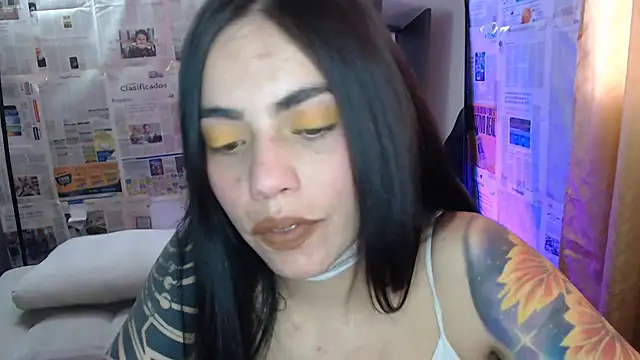 i am nina  online show from 11/19/25, 08:09