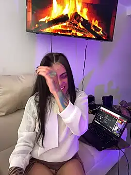 i am nina  online show from 11/23/25, 09:36