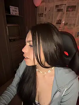 Snapshot of i_am_nina_ chatting on 03/25/26, 03:01 i am nina online show from 03/25/26, 03:01