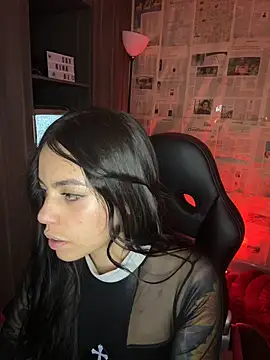 Snapshot of i_am_nina_ chatting on 04/03/26, 03:15 i am nina online show from 04/03/26, 03:15