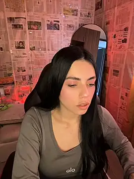 Snapshot of i_am_nina_ chatting on 04/16/26, 09:04 i am nina online show from 04/16/26, 09:04