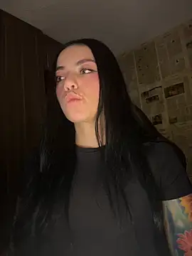 Snapshot of i_am_nina_ chatting on 05/03/26, 01:33 i am nina online show from 05/03/26, 01:33