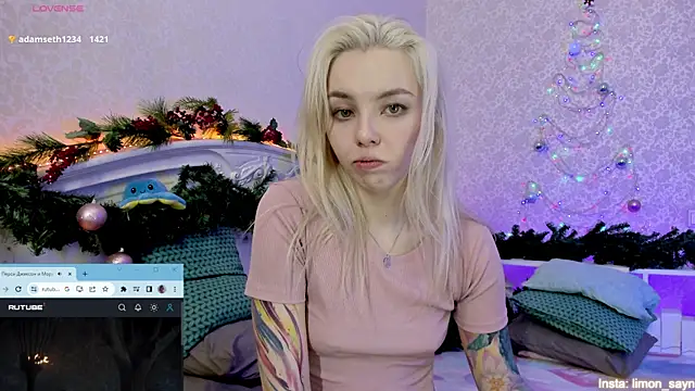 LillyMoure  online show from 01/13/25, 04:18