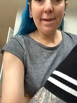 MissCumberdale online show from 01/05/25, 08:42