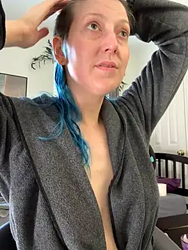 MissCumberdale online show from 01/11/25, 08:21