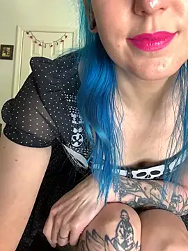 MissCumberdale online show from 02/15/25, 07:28