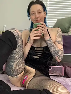 Snapshot of MissCumberdale chatting on 11/25/25, 06:41 MissCumberdale online show from 11/25/25, 06:41