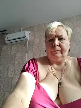 EffectFiona online show from 02/13/26, 05:47