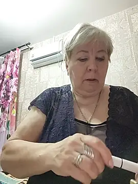 EffectFiona online show from 04/04/26, 11:02