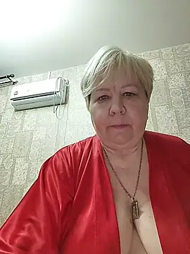 EffectFiona online show from 04/24/26, 11:07