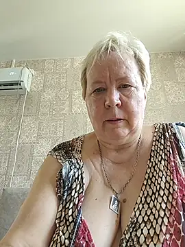 Snapshot of EffectFiona chatting on 07/11/26, 04:59 EffectFiona online show from 07/11/26, 04:59