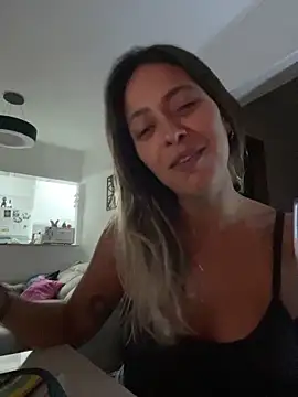 Snapshot of Gipoltergeist chatting on 12/18/25, 05:02 Gipoltergeist online show from 12/18/25, 05:02