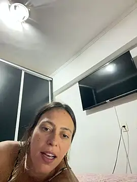 Snapshot of Gipoltergeist chatting on 02/18/26, 01:12 Gipoltergeist online show from 02/18/26, 01:12