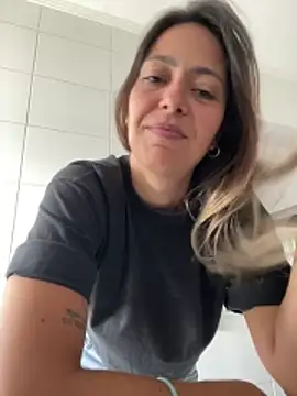 Snapshot of Gipoltergeist chatting on 03/04/26, 02:12 Gipoltergeist online show from 03/04/26, 02:12