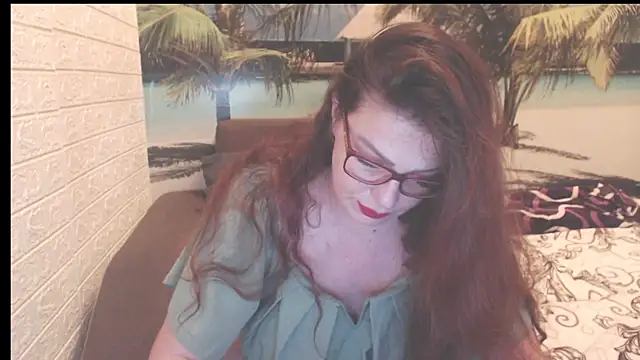 Queen  Natasha online show from 11/19/25, 09:48