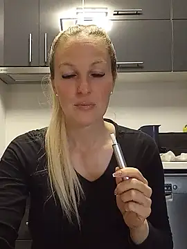 Snapshot of MaviePearl chatting on 01/30/25, 08:01 MaviePearl online show from 01/30/25, 08:01