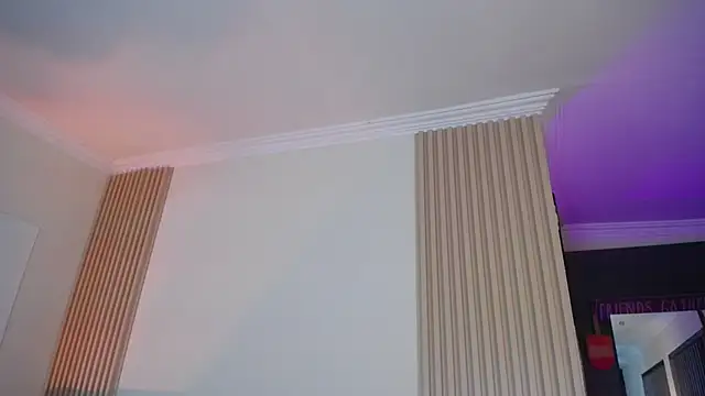 Miss Loise online show from 10/22/25, 04:24