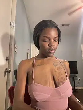 Snapshot of wishwashhy22 chatting on 02/02/25, 06:04 wishwashhy22 online show from 02/02/25, 06:04