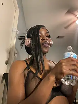 Snapshot of wishwashhy22 chatting on 03/12/25, 04:51 wishwashhy22 online show from 03/12/25, 04:51