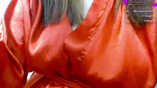 Snapshot of sophia_hadid chatting on 12/12/24, 07:59 sophia hadid online show from 12/12/24, 07:59