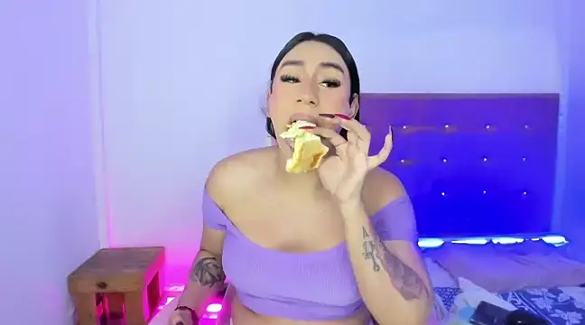 Snapshot of OSORIOMAFE chatting on 12/26/24, 01:21 OSORIOMAFE online show from 12/26/24, 01:21