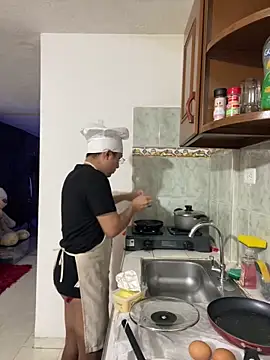 andrewmhilton  online show from 02/12/25, 03:29