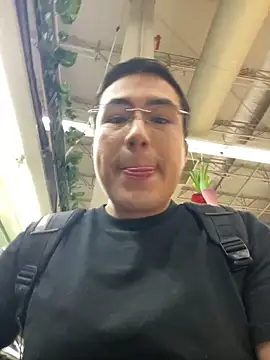 andrewmhilton  online show from 02/15/25, 11:14