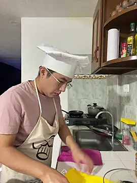 andrewmhilton  online show from 02/16/25, 05:26