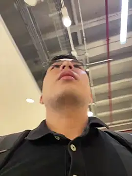 andrewmhilton  online show from 02/20/25, 05:29