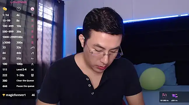 andrewmhilton  online show from 02/23/25, 09:37