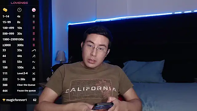 andrewmhilton  online show from 02/24/25, 11:41