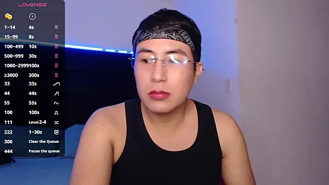 andrewmhilton  online show from 02/25/25, 09:46