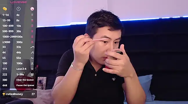 andrewmhilton  online show from 02/28/25, 06:09