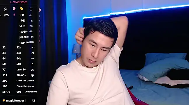 andrewmhilton  online show from 03/03/25, 02:47