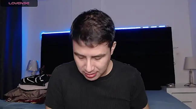 andrewmhilton  online show from 03/04/25, 01:23